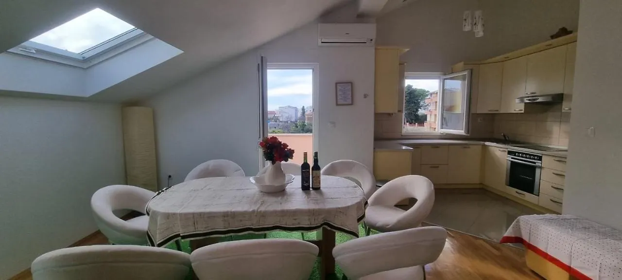 Villa Apartments Joseph Kaštela